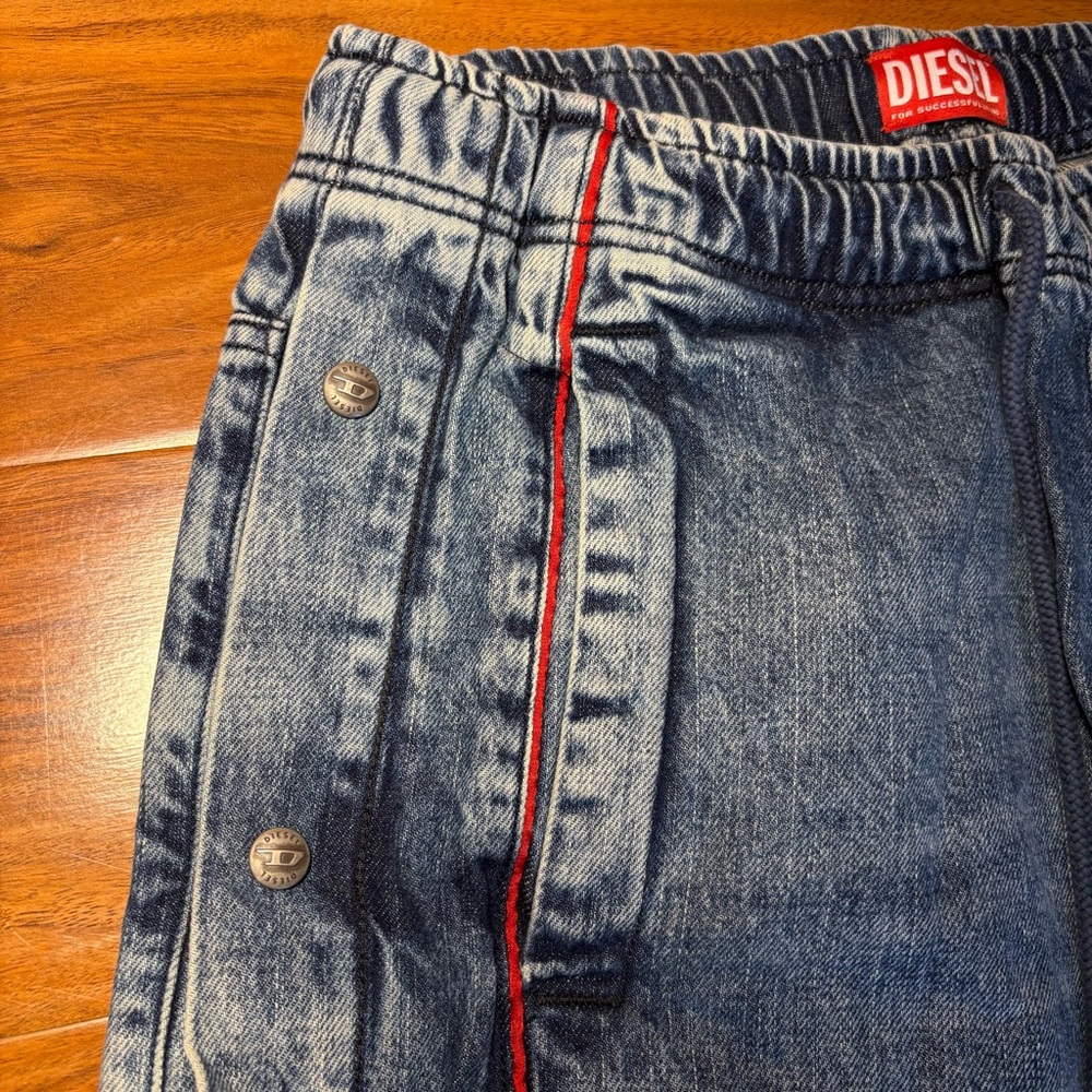 Diesel D-Axfor Snap Side Denim Shorts Size M (30–34) Logo Y2K Streetwear Baggy - Picture 4 of 12
